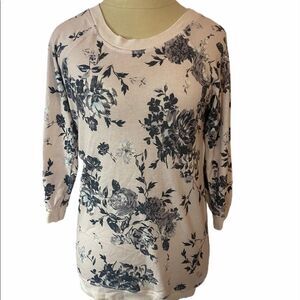 Women’s Eyelash Light Weight Sweat Shirt • Small